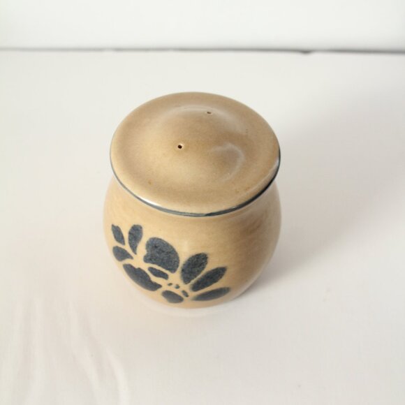 Pfaltzgraff Folk Art Salt Shaker - Picture 2 of 3